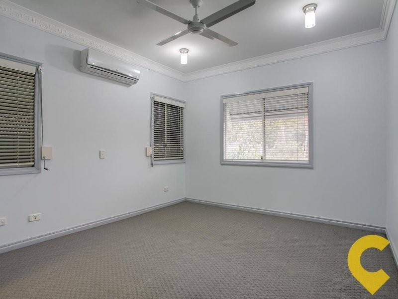 10 Signal Row, Shorncliffe QLD 4017