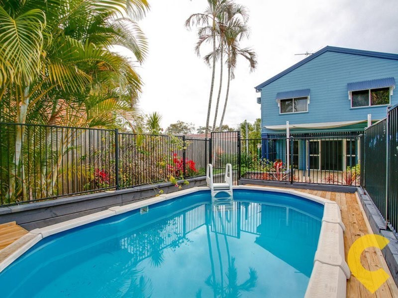 10 Signal Row, Shorncliffe QLD 4017