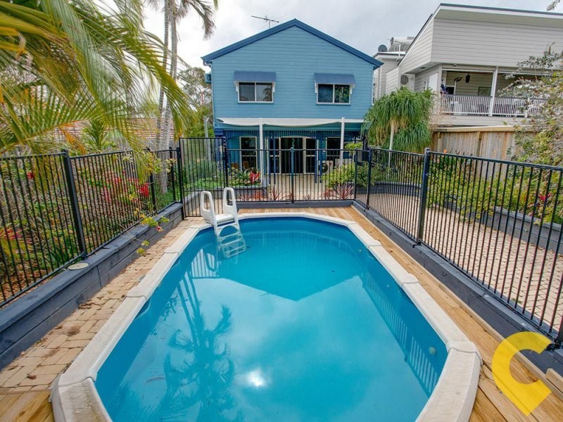 10 Signal Row, Shorncliffe QLD 4017