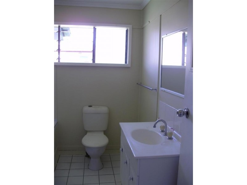 11 Kingaroy Street, Stafford Heights QLD 4053