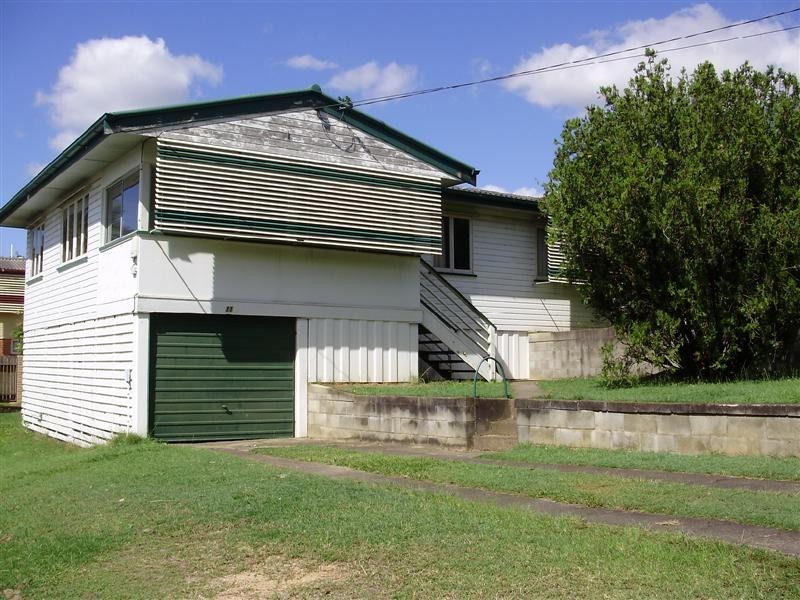 11 Kingaroy Street, Stafford Heights QLD 4053