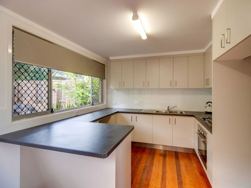 24 Caratel Street, Stafford Heights QLD 4053