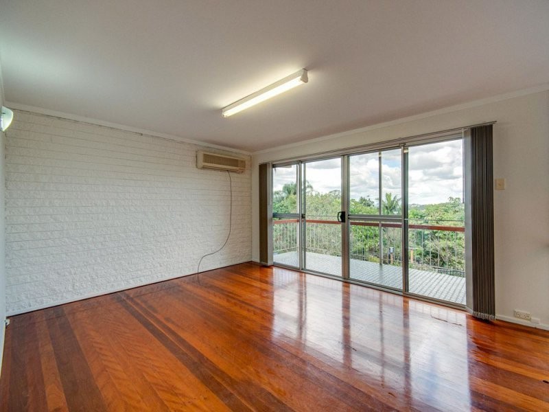 24 Caratel Street, Stafford Heights QLD 4053