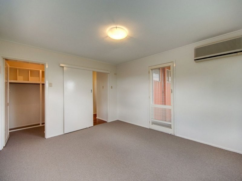 24 Caratel Street, Stafford Heights QLD 4053