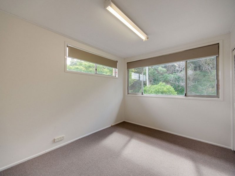 24 Caratel Street, Stafford Heights QLD 4053