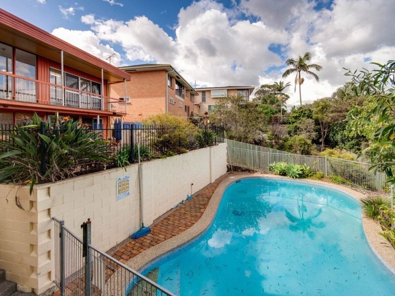 24 Caratel Street, Stafford Heights QLD 4053