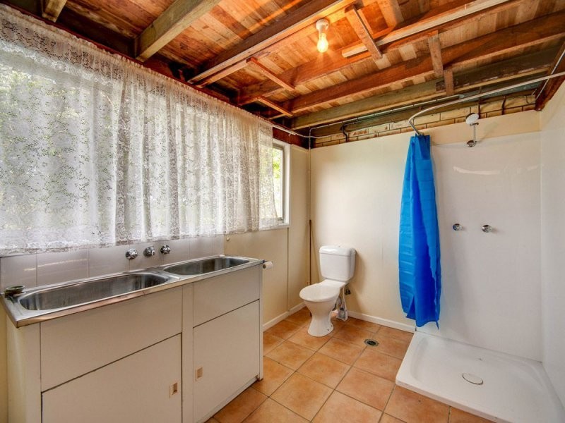 24 Caratel Street, Stafford Heights QLD 4053