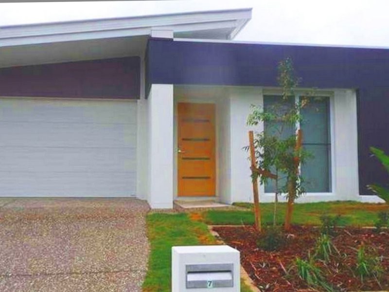 7 Beaumont Drive, Pimpama QLD 4209