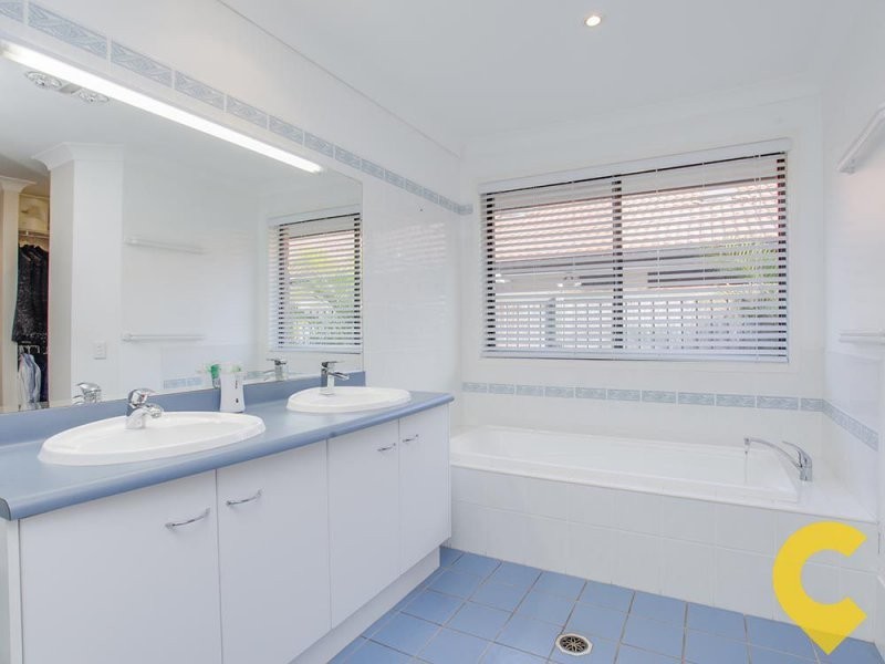 10 Sefton Court, North Lakes QLD 4509