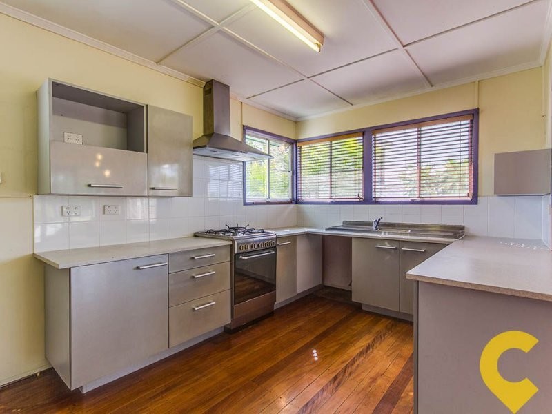 6 Kingaroy Street, Stafford Heights QLD 4053