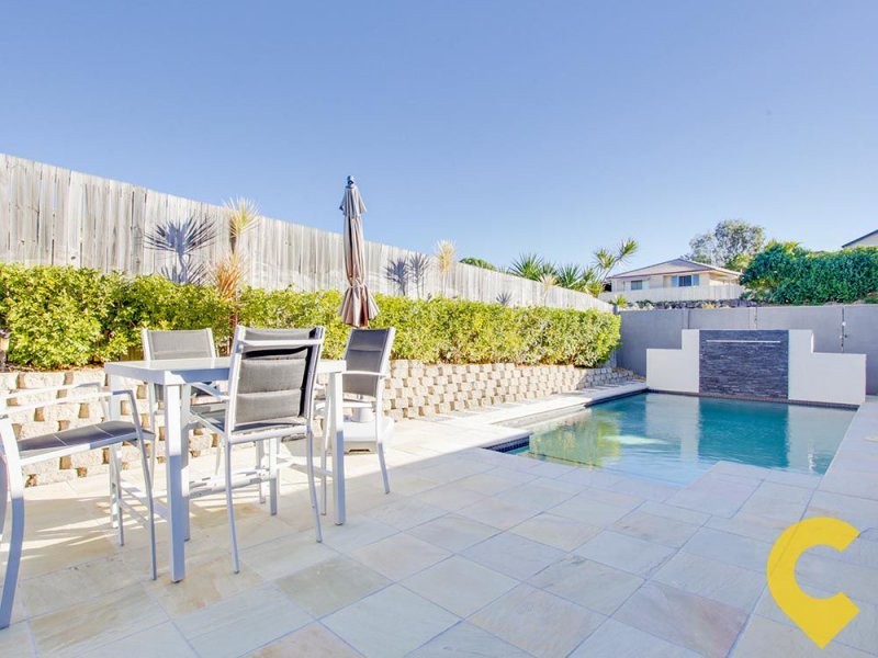 4 Valencia Court, Eatons Hill QLD 4037