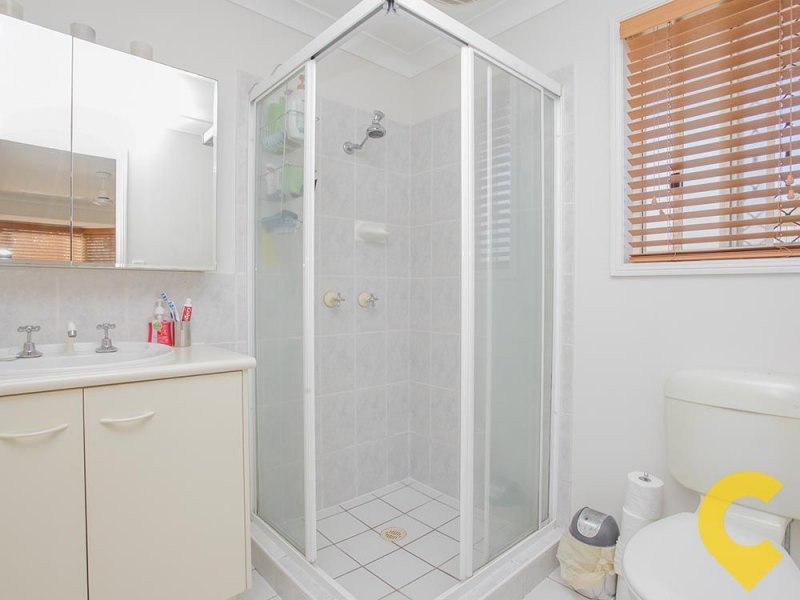 4 Valencia Court, Eatons Hill QLD 4037