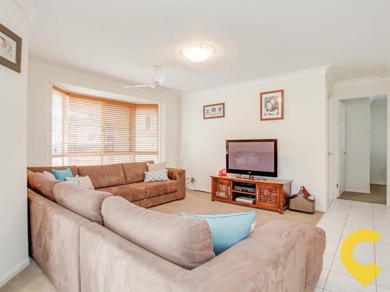 4 Valencia Court, Eatons Hill QLD 4037