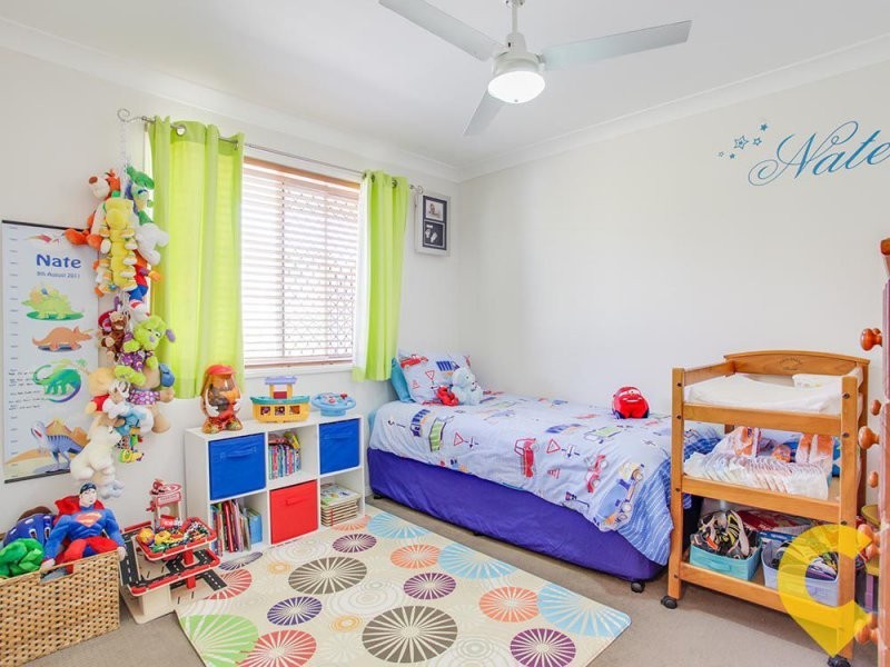 4 Valencia Court, Eatons Hill QLD 4037