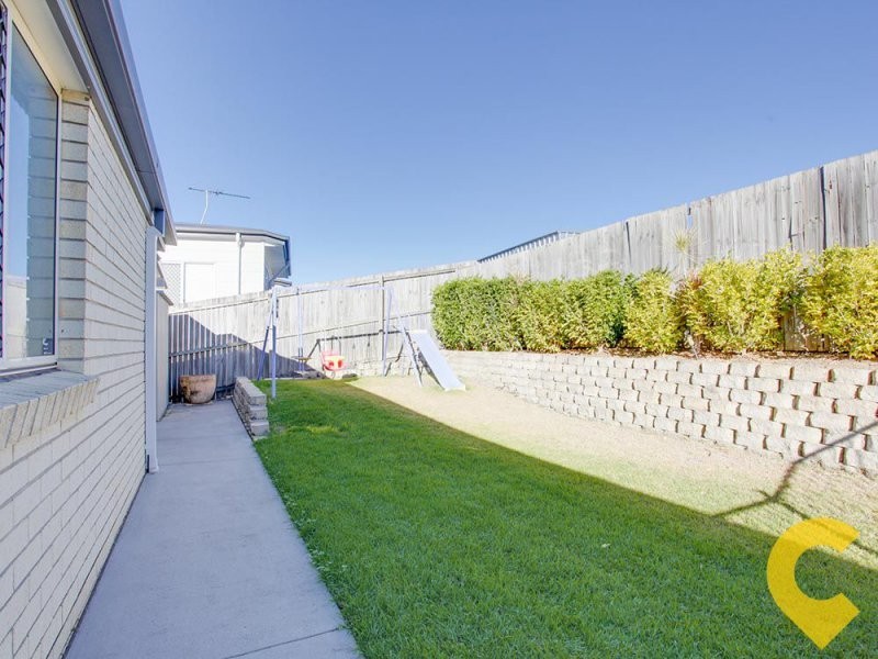 4 Valencia Court, Eatons Hill QLD 4037