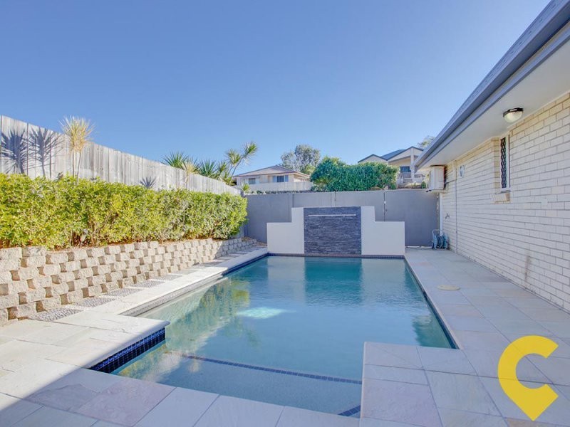 4 Valencia Court, Eatons Hill QLD 4037