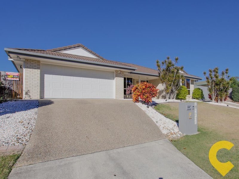 4 Valencia Court, Eatons Hill QLD 4037
