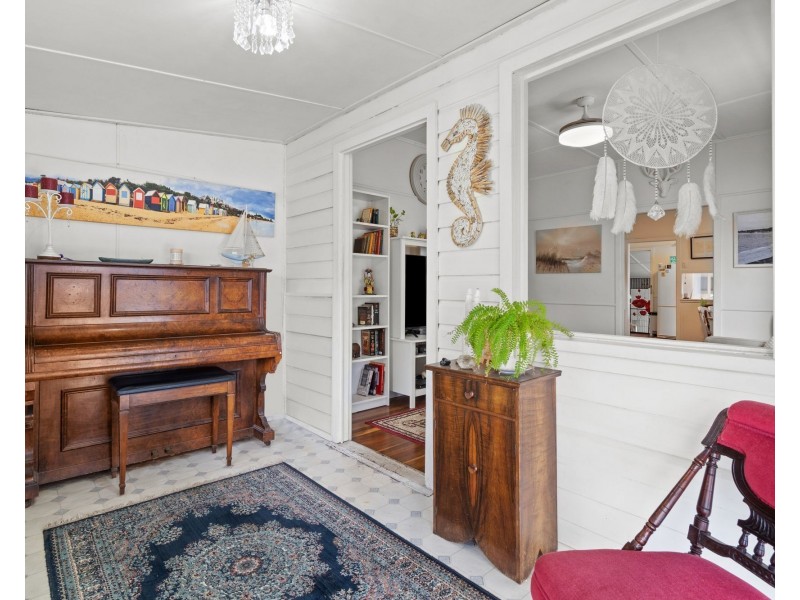 103 Dover Road, Redcliffe QLD 4020