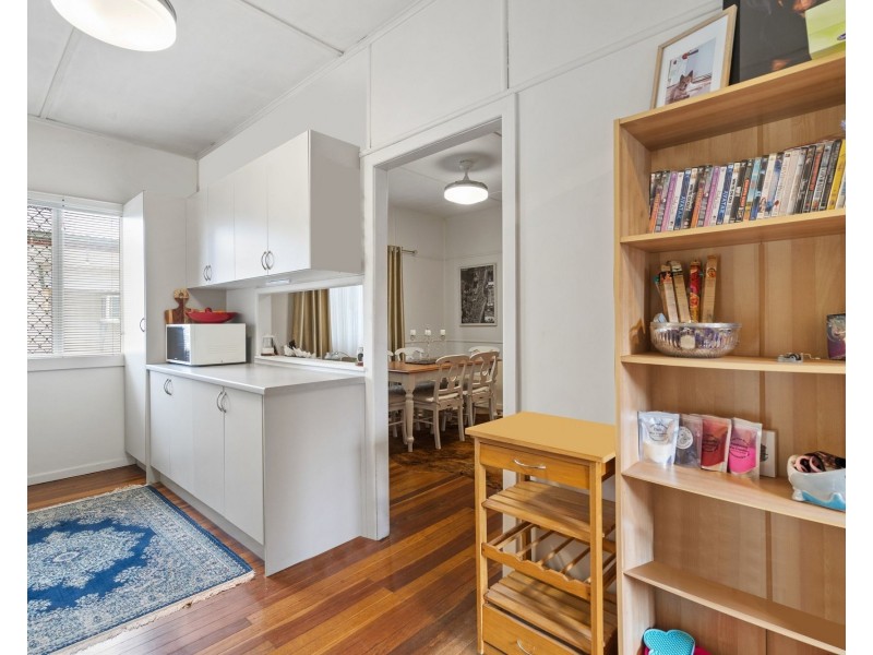 103 Dover Road, Redcliffe QLD 4020