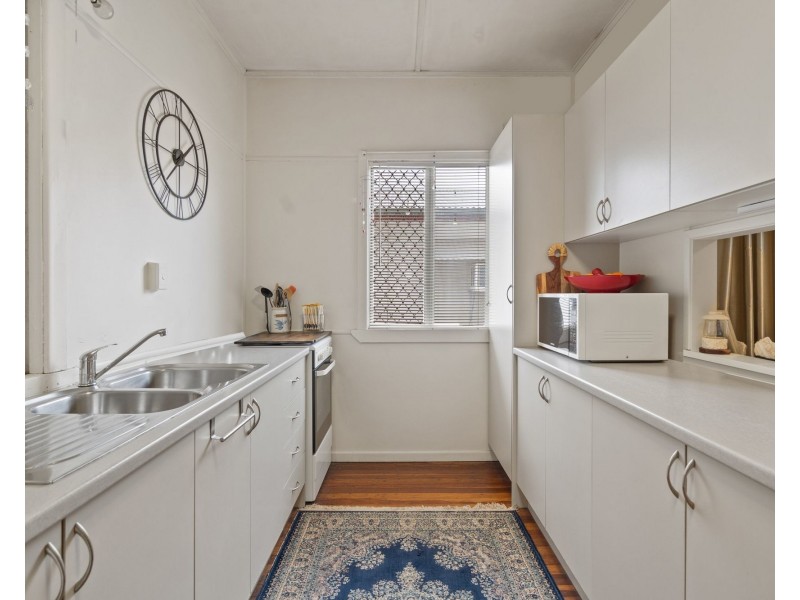 103 Dover Road, Redcliffe QLD 4020