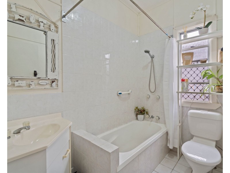 103 Dover Road, Redcliffe QLD 4020