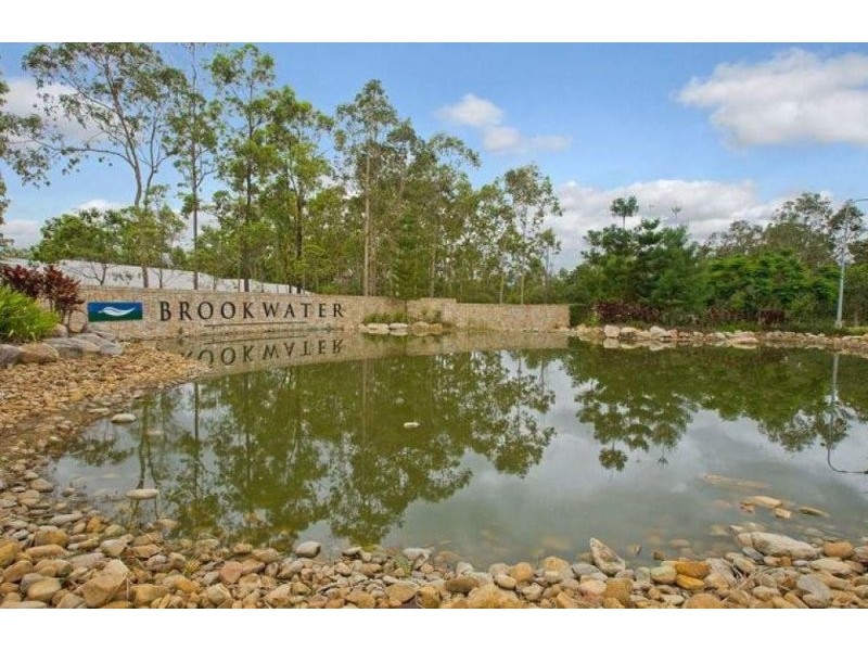 8 Seanna Place, Brookwater QLD 4300