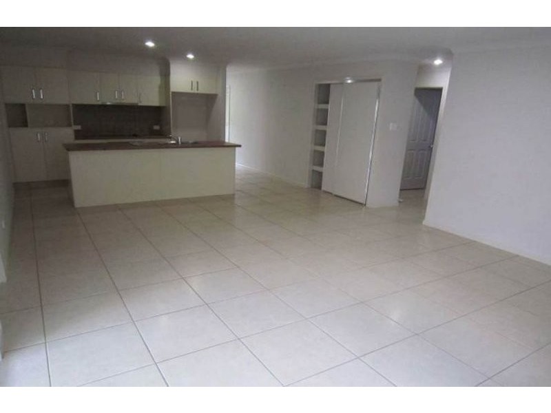 1/28 Wyndham Circuit, Holmview QLD 4207