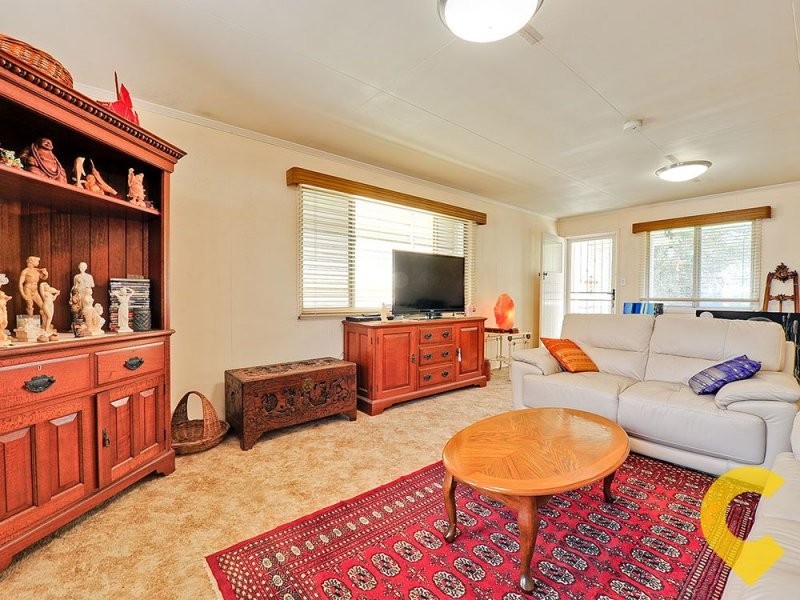 232 Nursery Road, Holland Park QLD 4121
