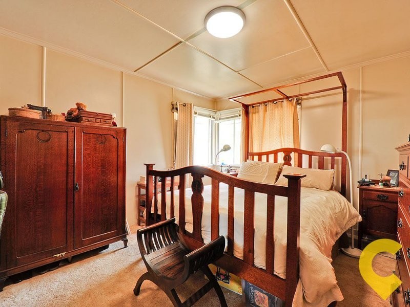 232 Nursery Road, Holland Park QLD 4121