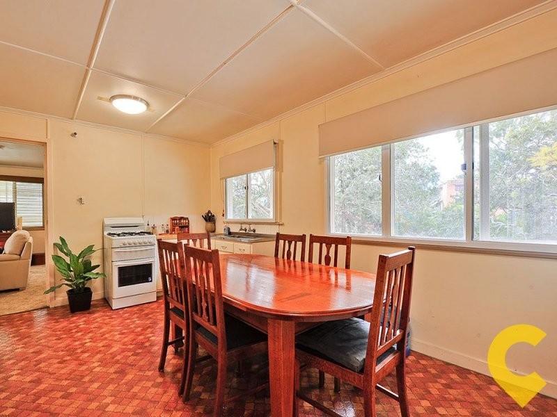 232 Nursery Road, Holland Park QLD 4121