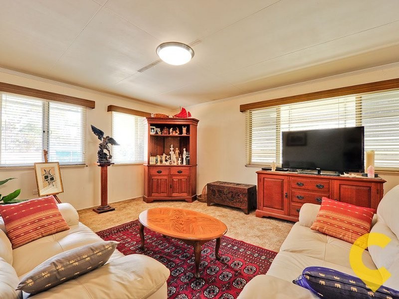 232 Nursery Road, Holland Park QLD 4121