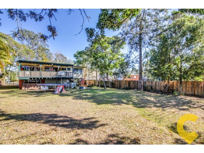 12 Winifred St, Kingston QLD 4114