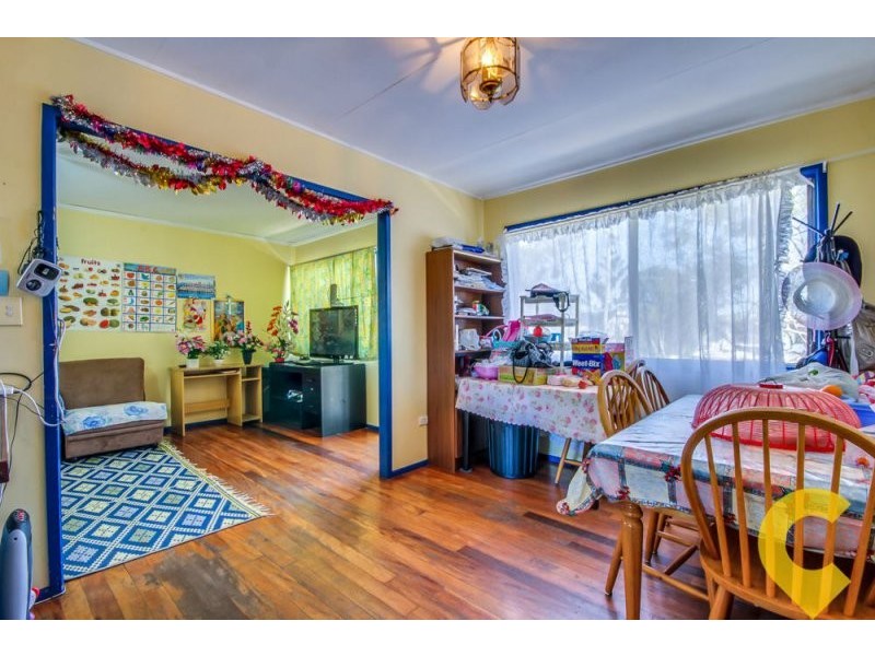 12 Winifred St, Kingston QLD 4114