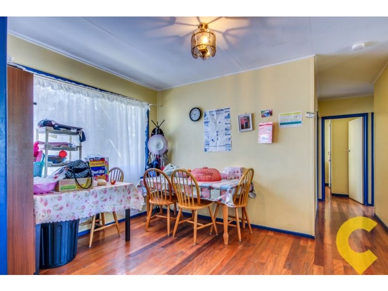 12 Winifred St, Kingston QLD 4114