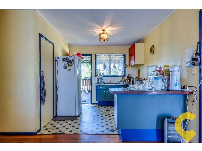 12 Winifred St, Kingston QLD 4114