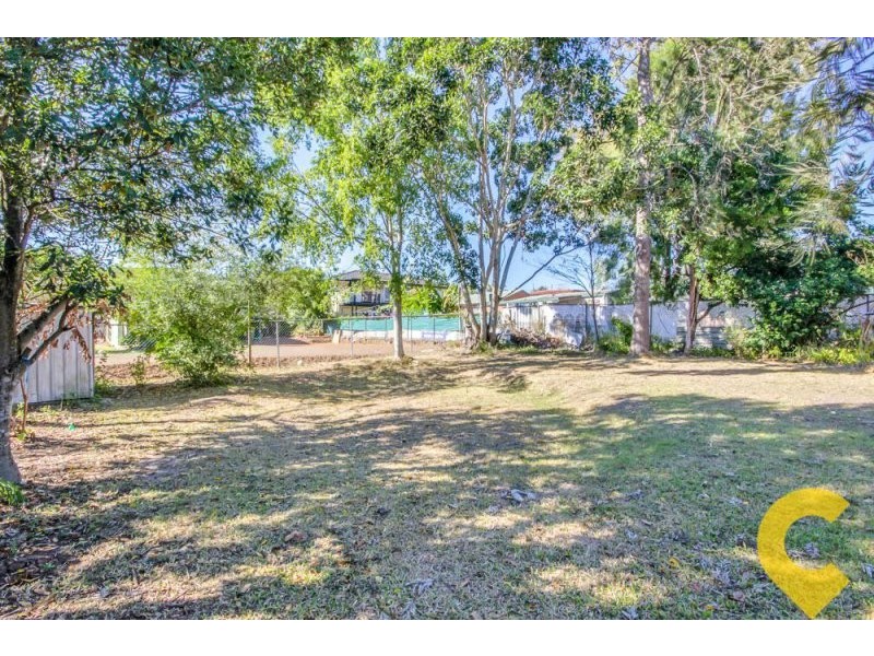 12 Winifred St, Kingston QLD 4114