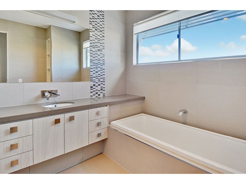 26 Alexandra Parade, Cotton Tree QLD 4558