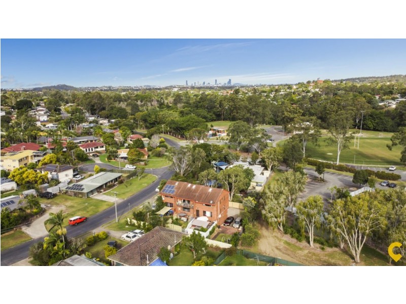 2/137 Olearia Street, Everton Hills QLD 4053