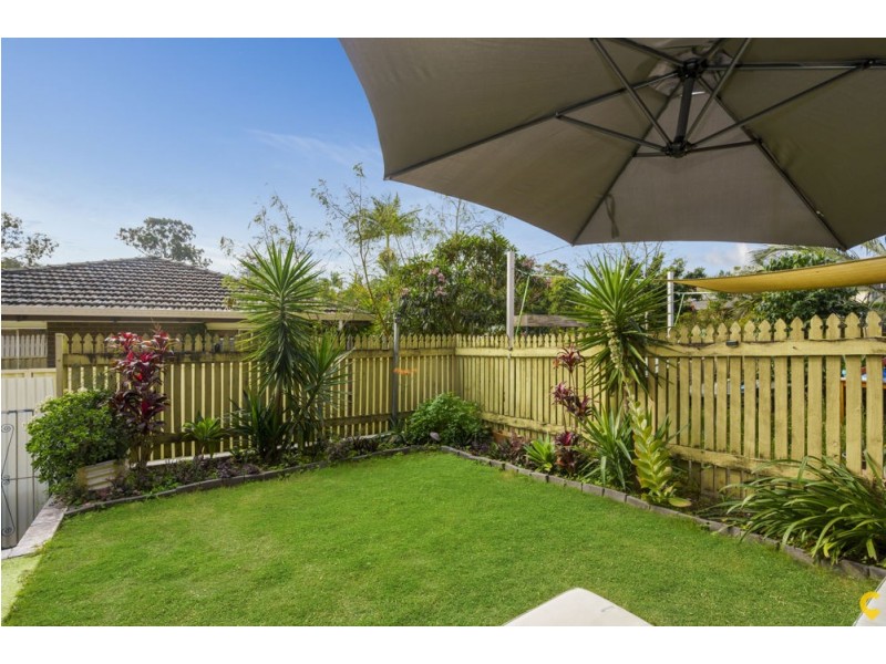 2/137 Olearia Street, Everton Hills QLD 4053