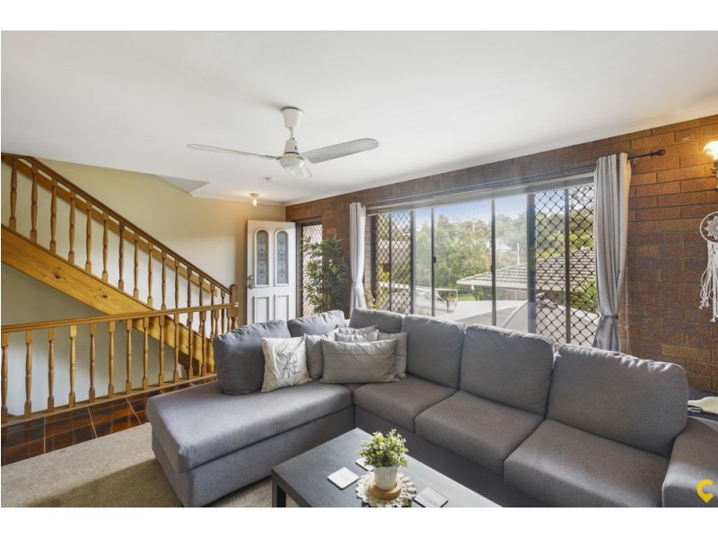 2/137 Olearia Street, Everton Hills QLD 4053