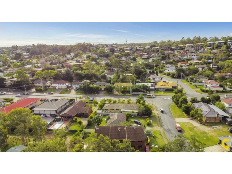 2/137 Olearia Street, Everton Hills QLD 4053