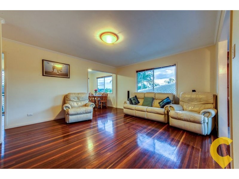 15 Eurobin Crescent, Ferny Hills QLD 4055