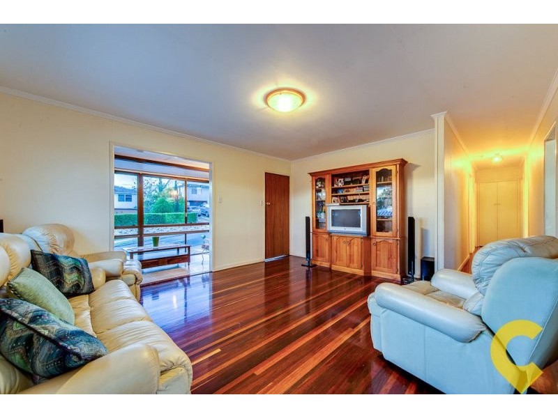 15 Eurobin Crescent, Ferny Hills QLD 4055