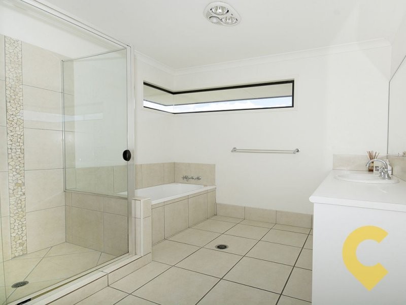 8 Lacebark Street, Meridan Plains QLD 4551