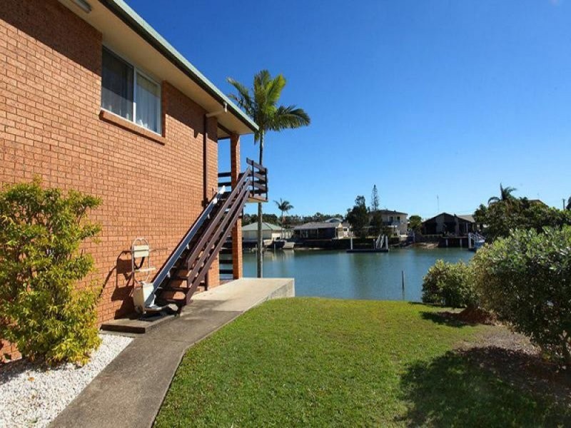 4/12 Akeringa Place, Mooloolaba QLD 4557