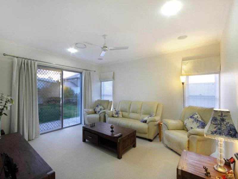 9 Nevis Court, Kawana Island QLD 4575
