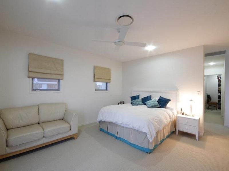 9 Nevis Court, Kawana Island QLD 4575