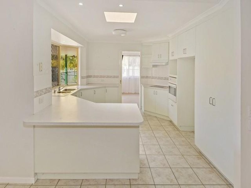 5 Teasel Court, Mountain Creek QLD 4557