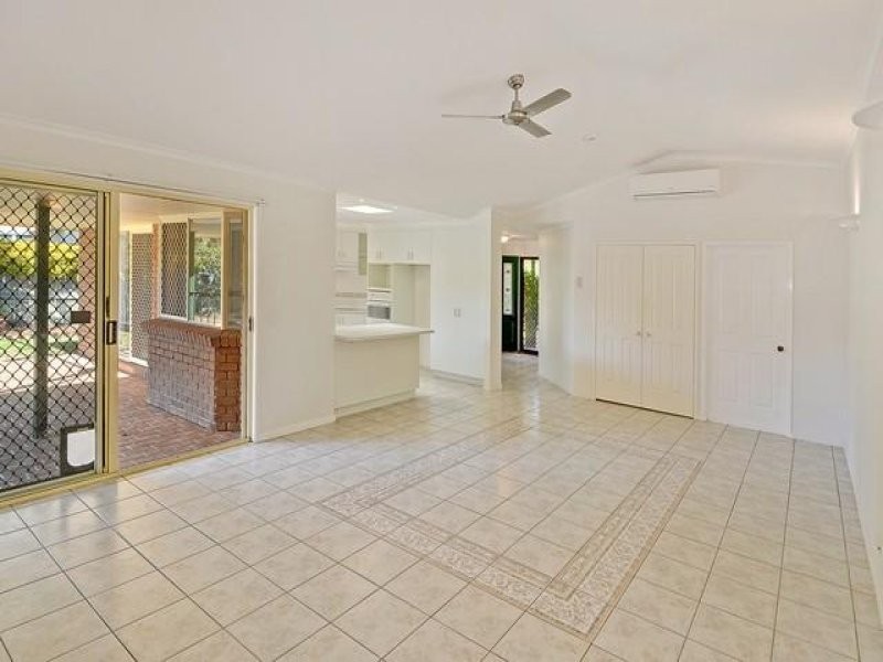 5 Teasel Court, Mountain Creek QLD 4557