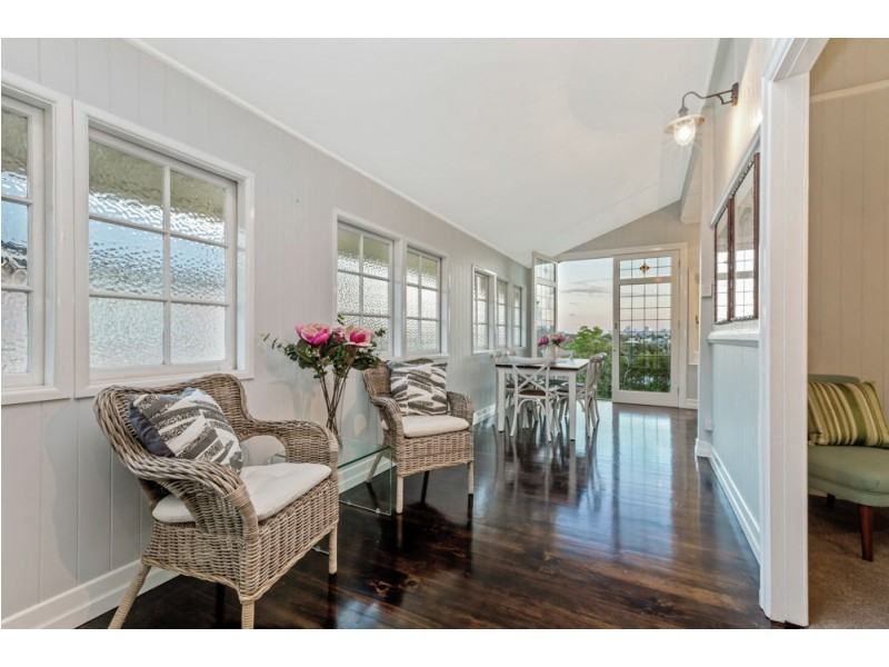 290 Rode Road, Wavell Heights QLD 4012